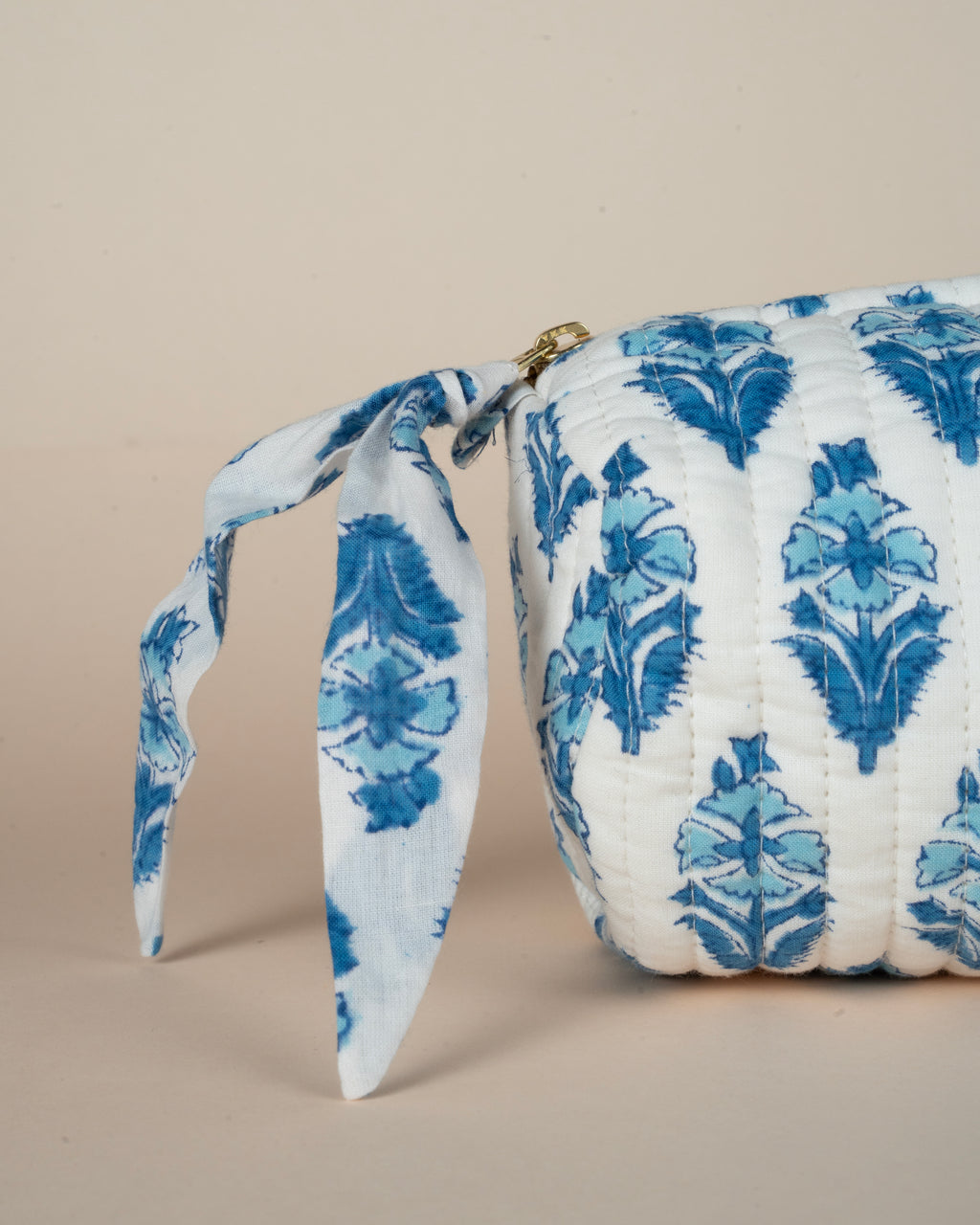 Stationary Pouch_Snow Bud