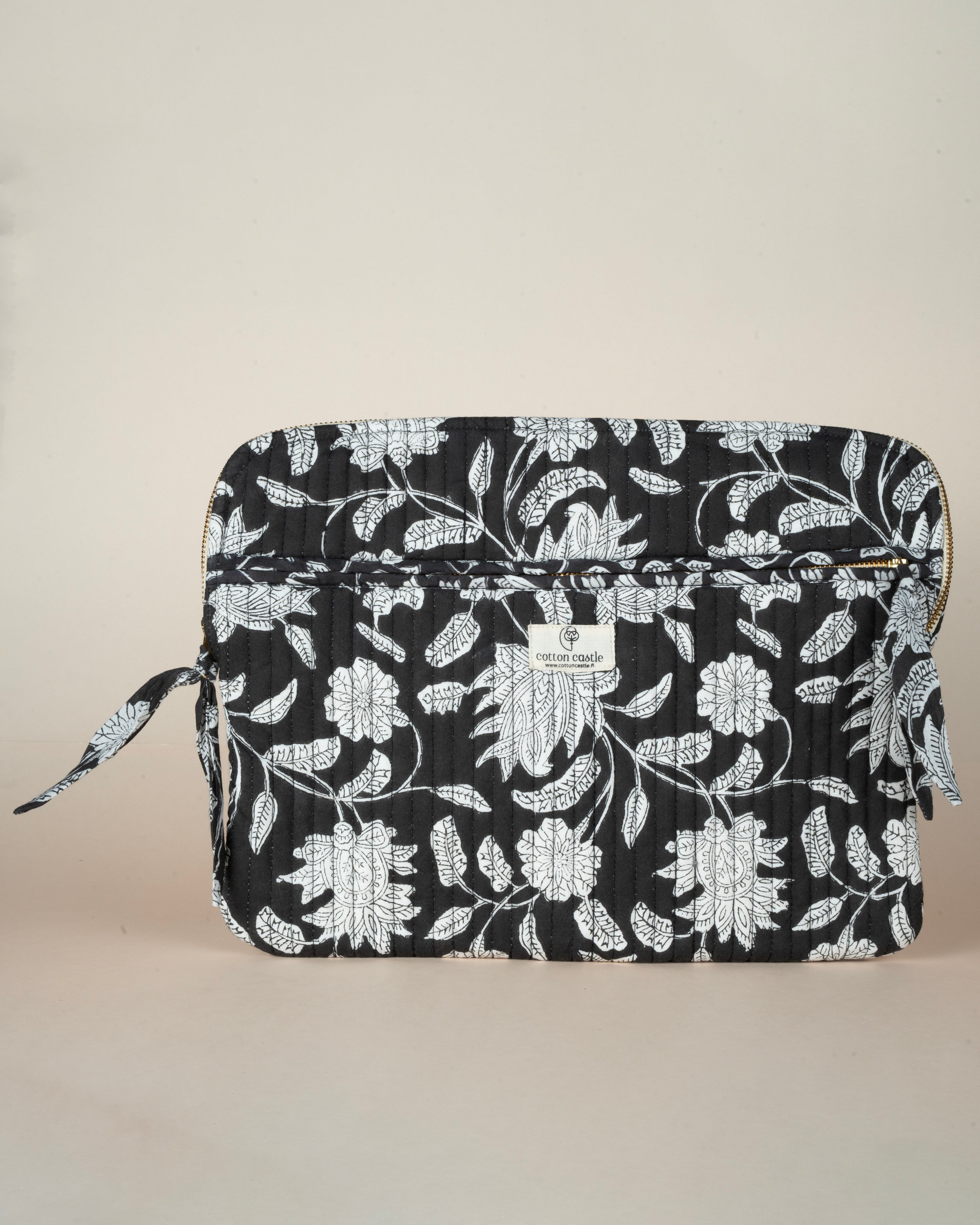 Laptop Sleeves_Floral Black