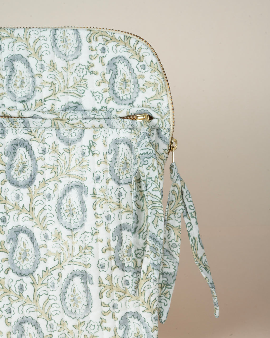 Laptop Sleeves_Lunar Paisley