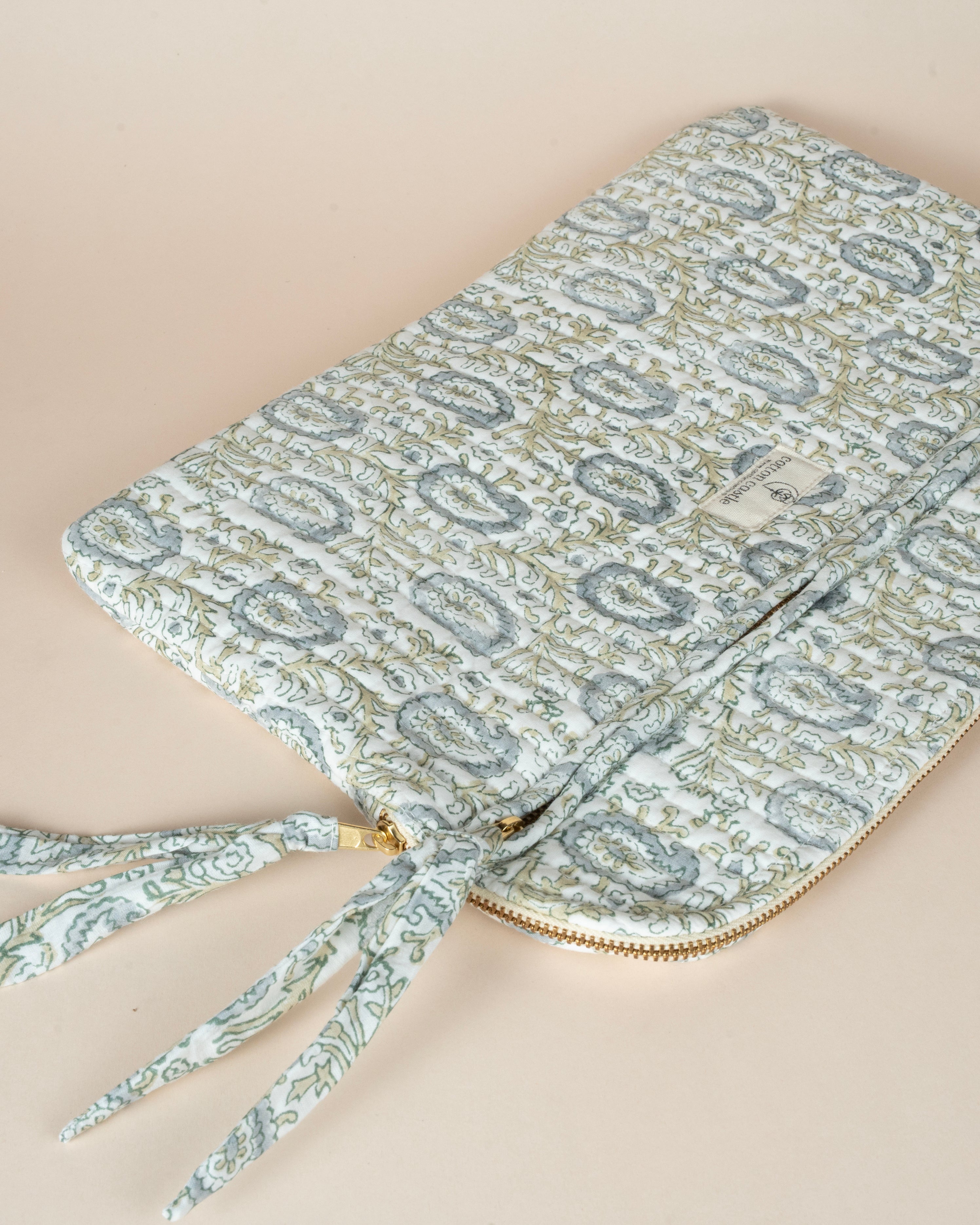 Laptop Sleeves_Lunar Paisley