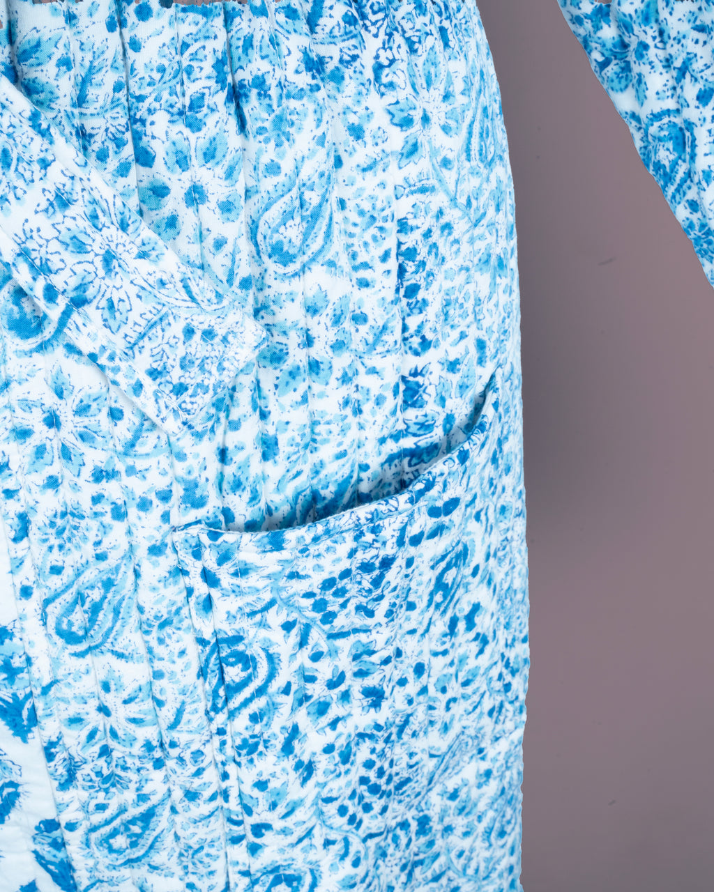 Reversible Quilted Robe – Snow Blue Bud