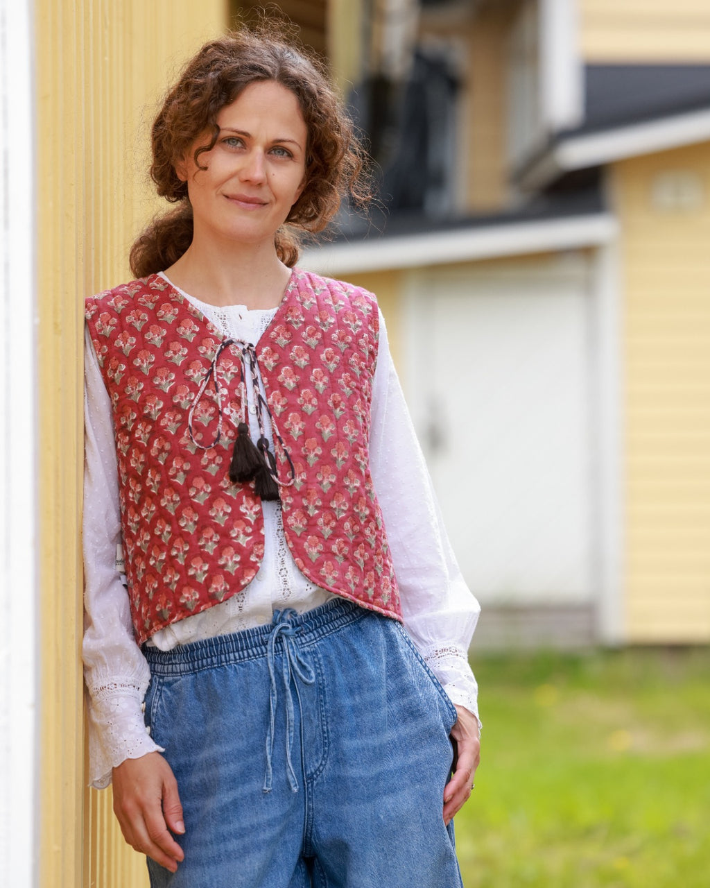 Reversible Quilted Vest - Moonlit Lotus Trail & Vintage Bloom