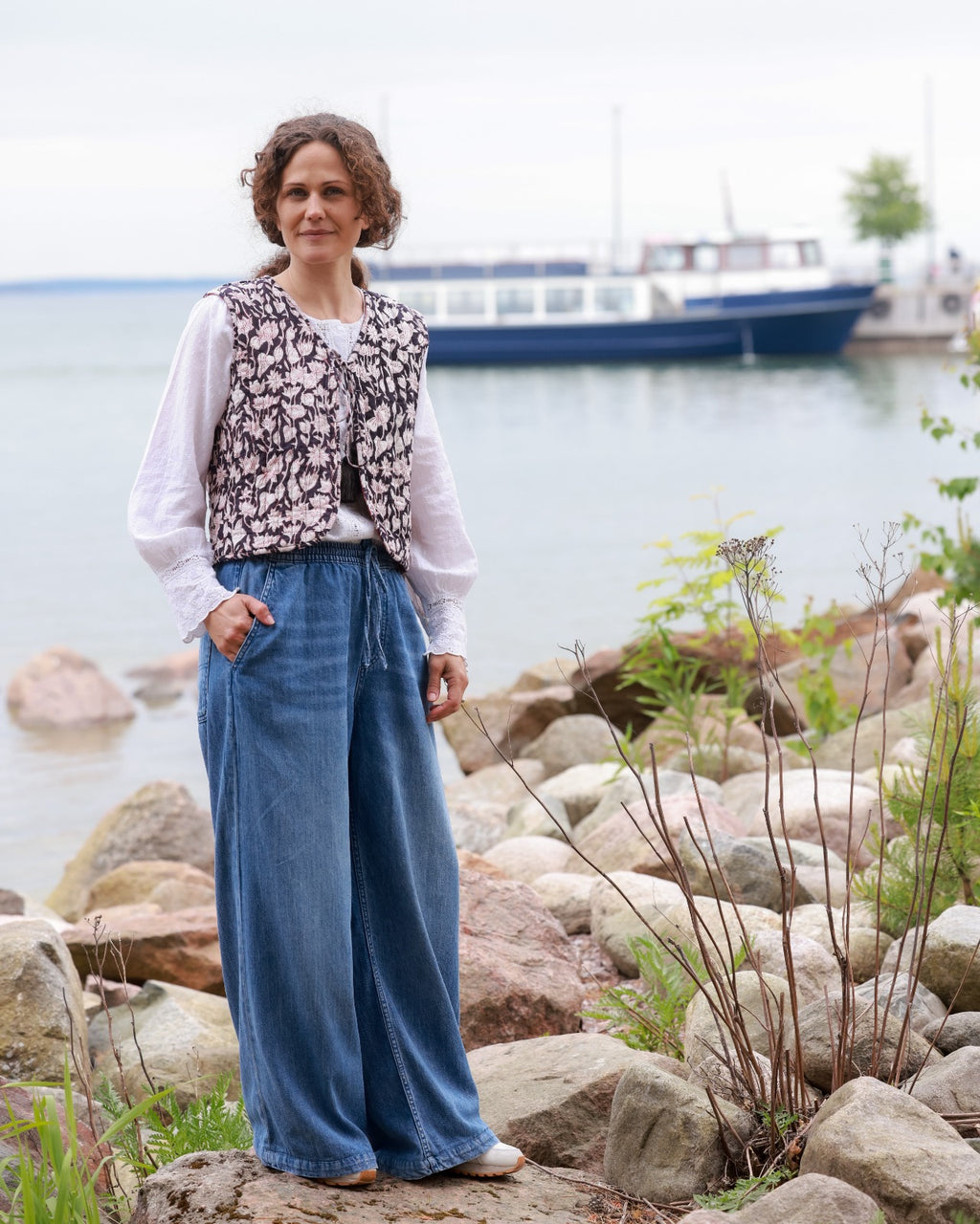Reversible Quilted Vest - Moonlit Lotus Trail & Vintage Bloom