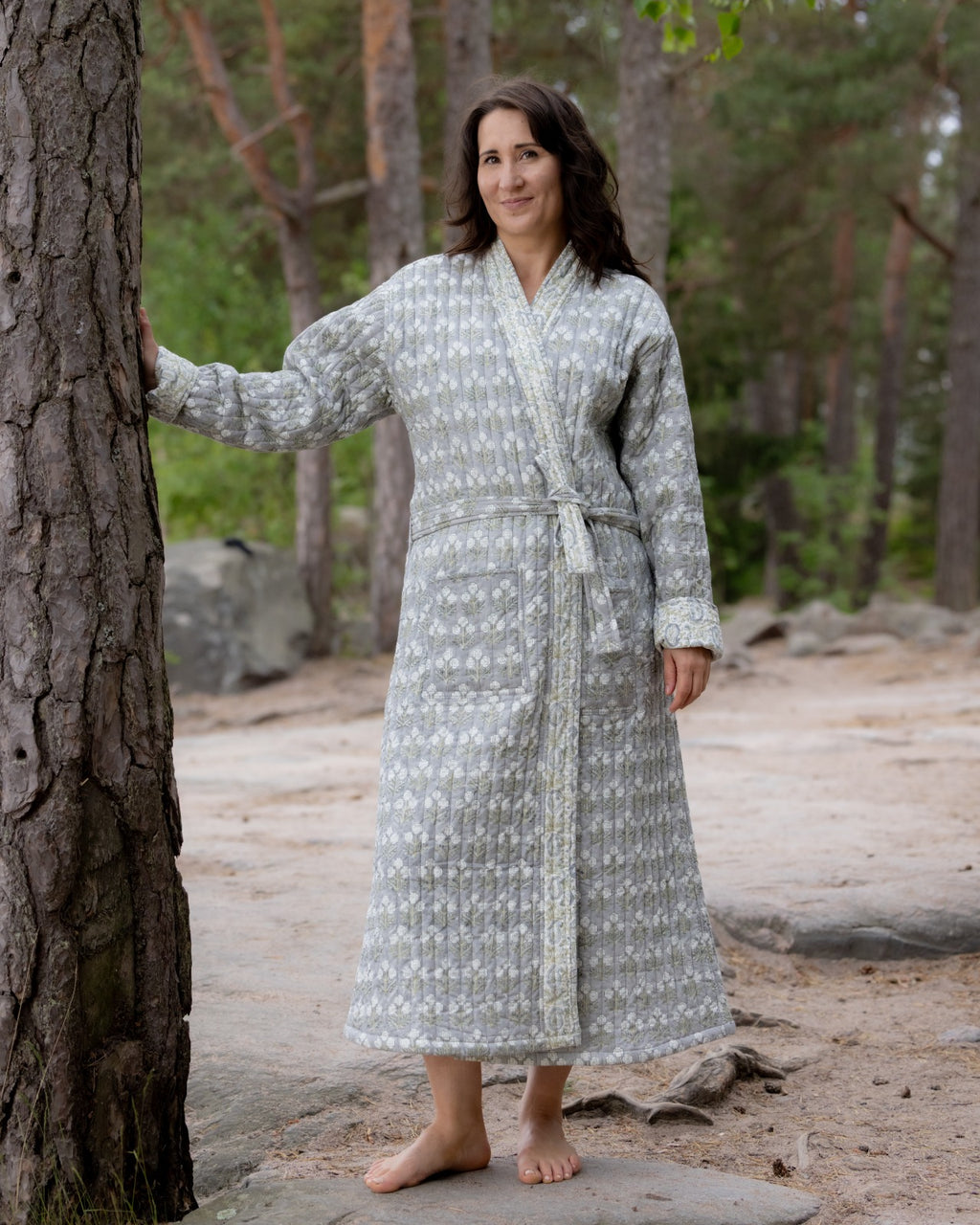 Reversible Quilted Robe – Lunar Paisley Motifs