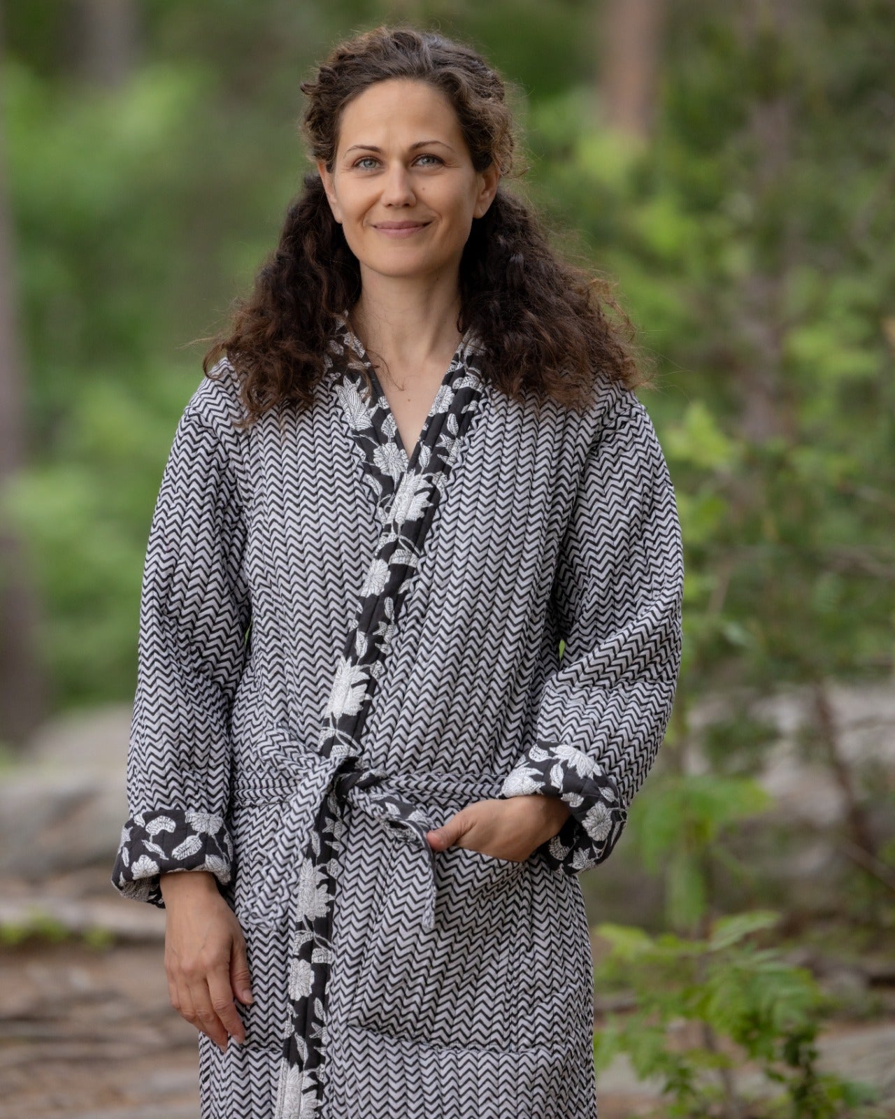Reversible Quilted Robe – Black Floral & Zigzag